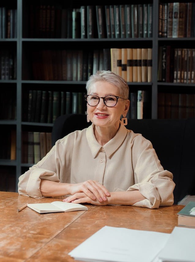 Dr. Elizabeth Green - Sustainability Expert